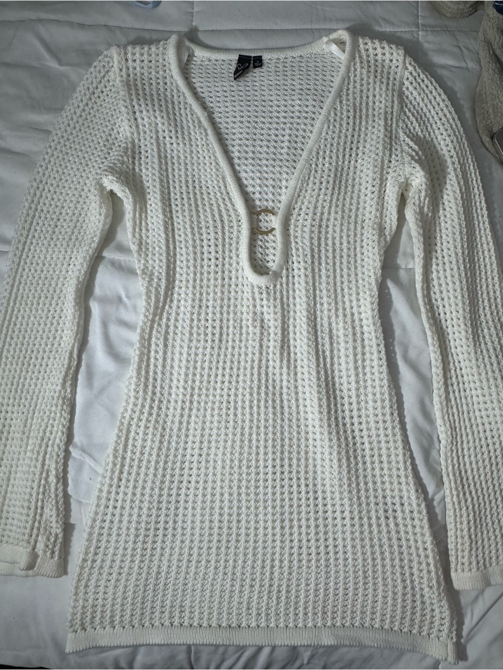 Windsor Cream Knit V-Neck Sweater with Ring Detail